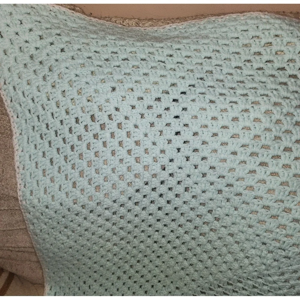 Handmade Crochet Baby Blanket Mint Green Clamshell White Edge ~ 42x42